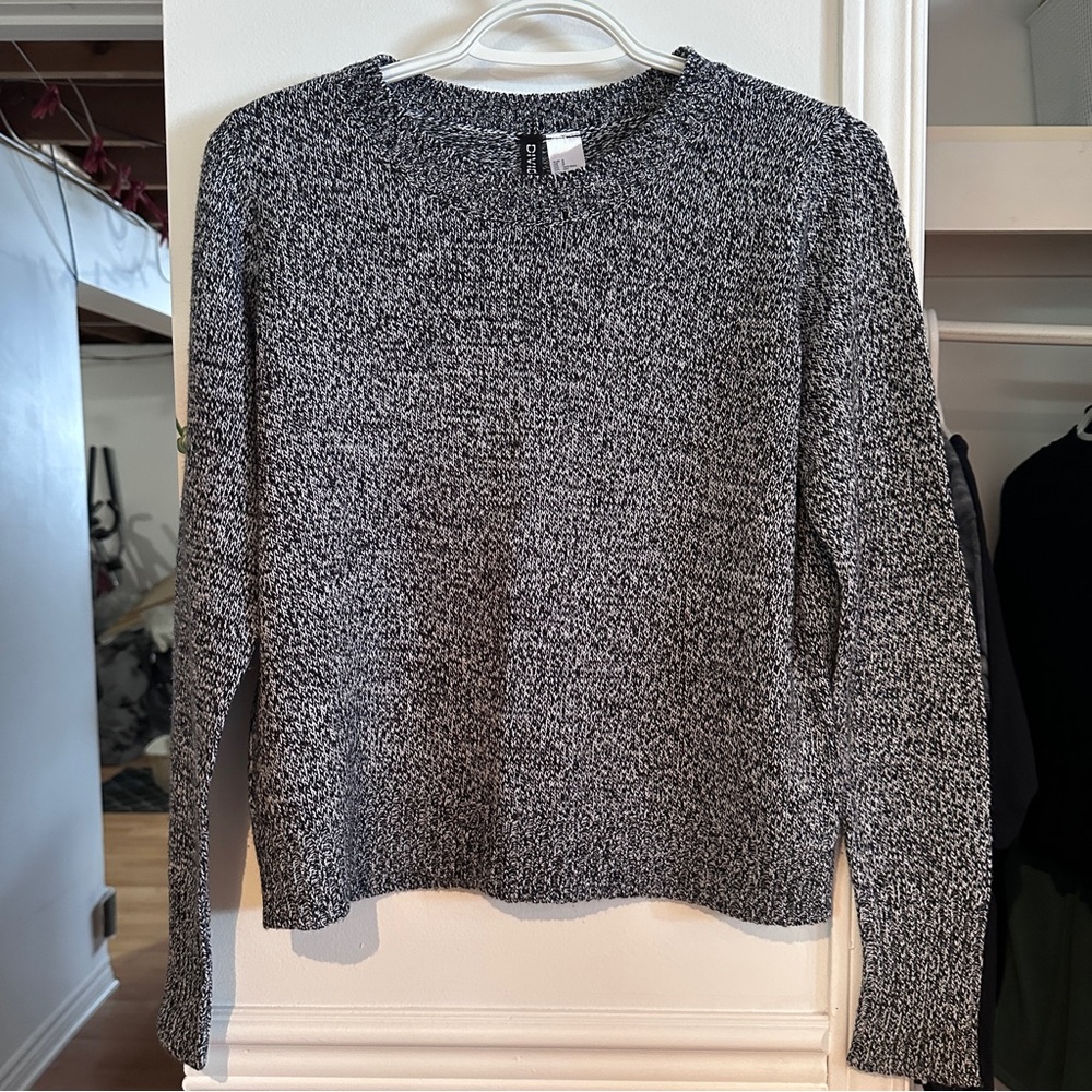 Divided Monochrome Knit Sweater